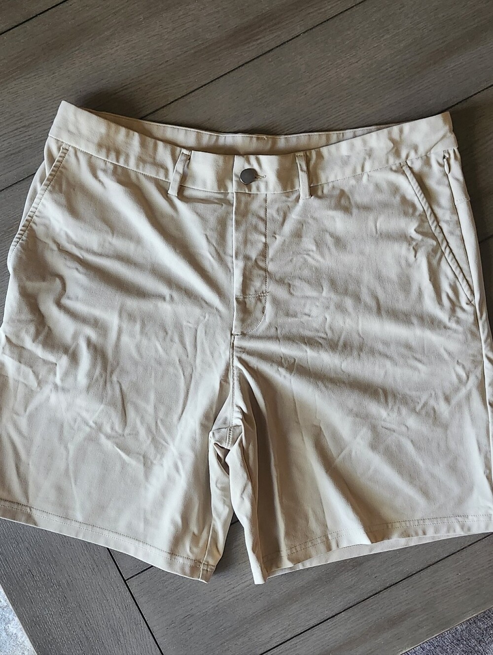 Old Navy Men's Light Beige Flat-Front Shorts Tech Hybrid Size 36
